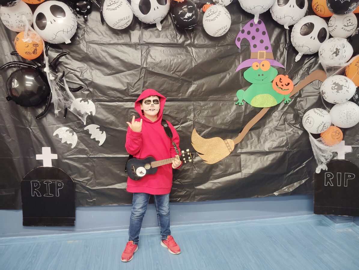 the ukelele man